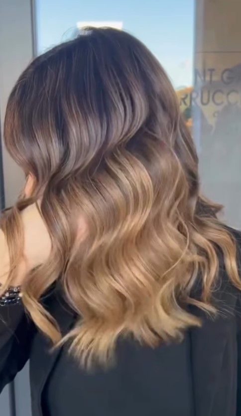 Degradé Joelle Look 3: taglio e piega perfetti